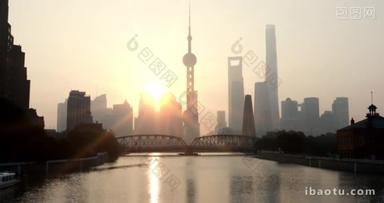 上海浦东天际线和怀百度桥的风景，上海，<strong>中国</strong>